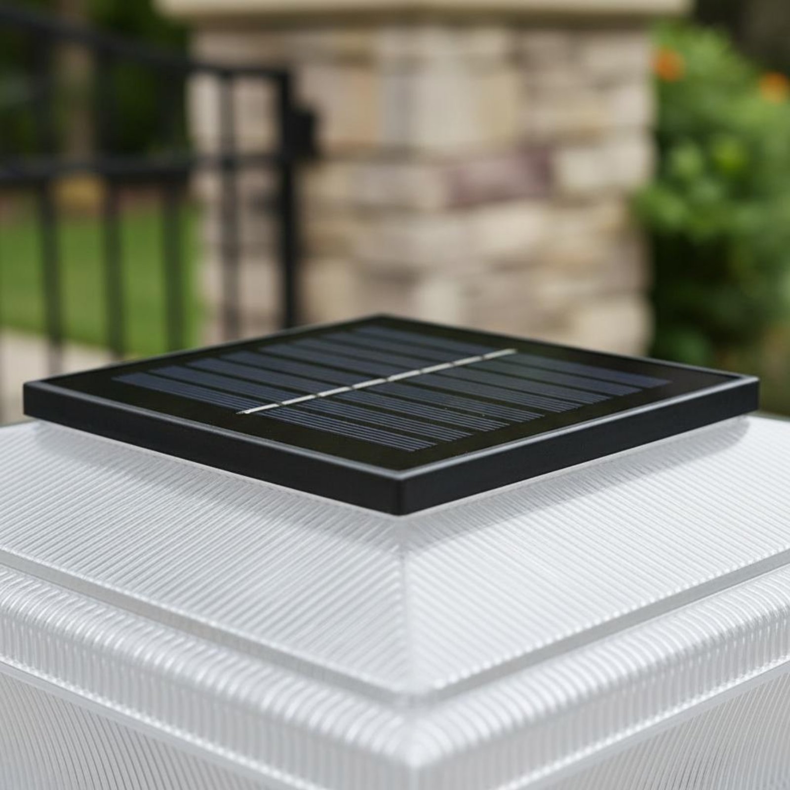 إضاءة عمودية شمسية لاسلكية مرب - مراجعة Outdoor Lighting Wireless وسعره