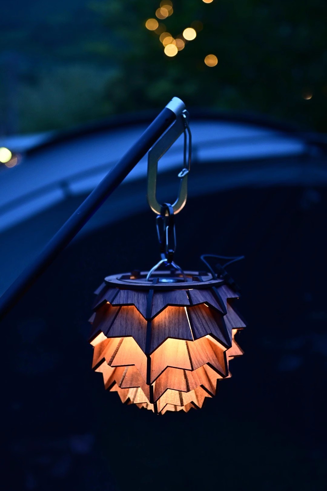 غطاء مصباح مخروطي من خشب الصنو - مراجعة Outdoor Lighting Black وسعره